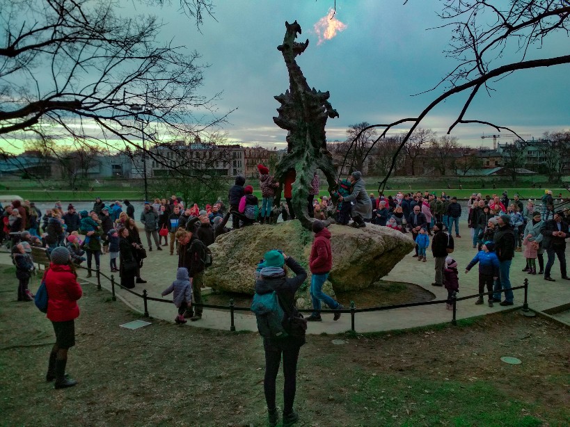 what to see in Krakow - Wawel Dragon Statue